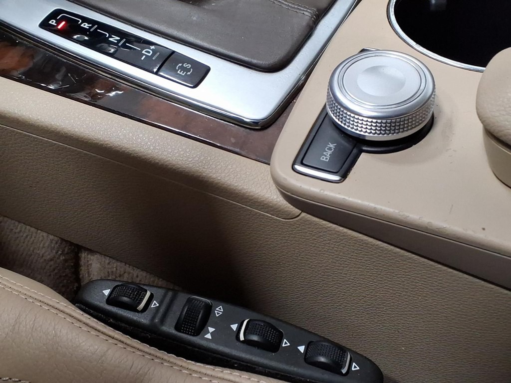 2011 Mercedes-Benz E-Class Image 16