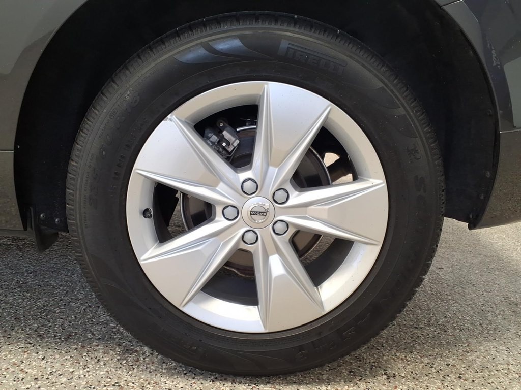 2022 Volvo XC60 Image 7