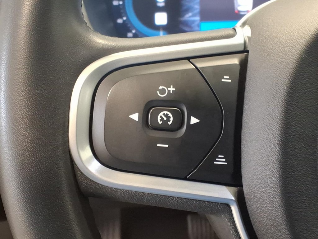 2022 Volvo XC60 Image 10