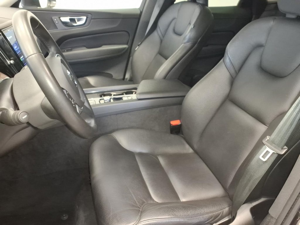 2022 Volvo XC60 Image 17