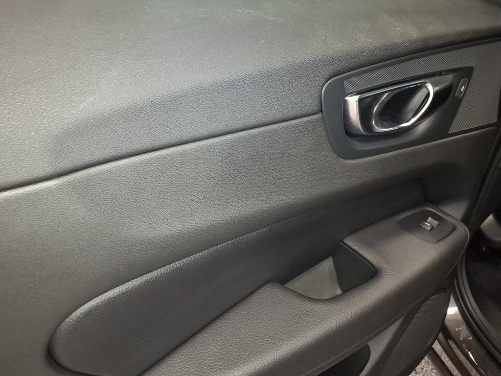 2022 Volvo XC60 Image 19