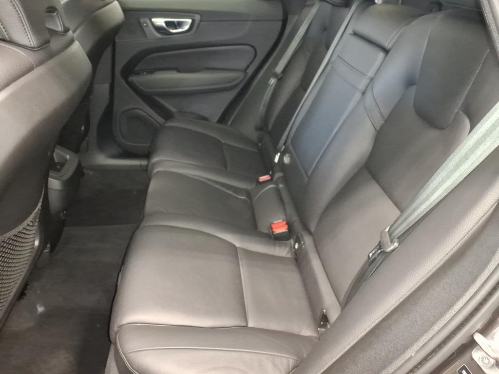 2022 Volvo XC60 Image 20