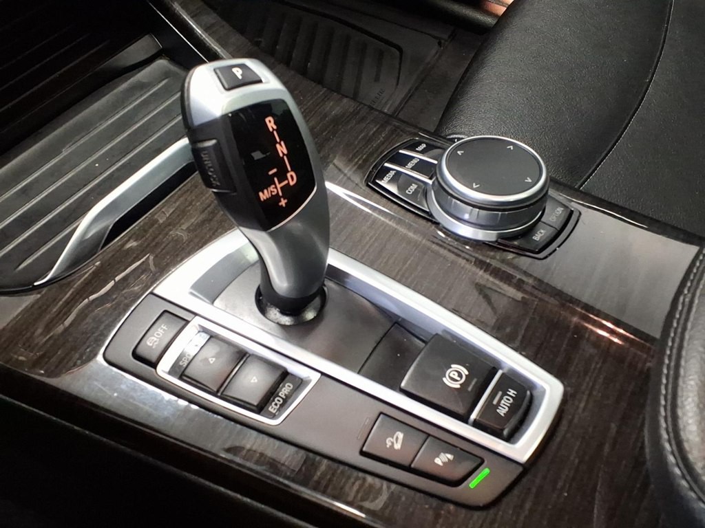 2017 BMW X3 Image 17