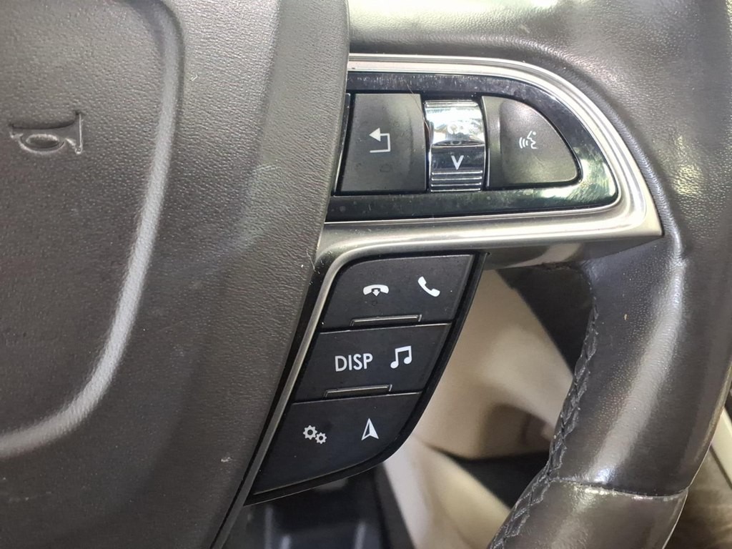 2019 Lincoln Nautilus Image 12