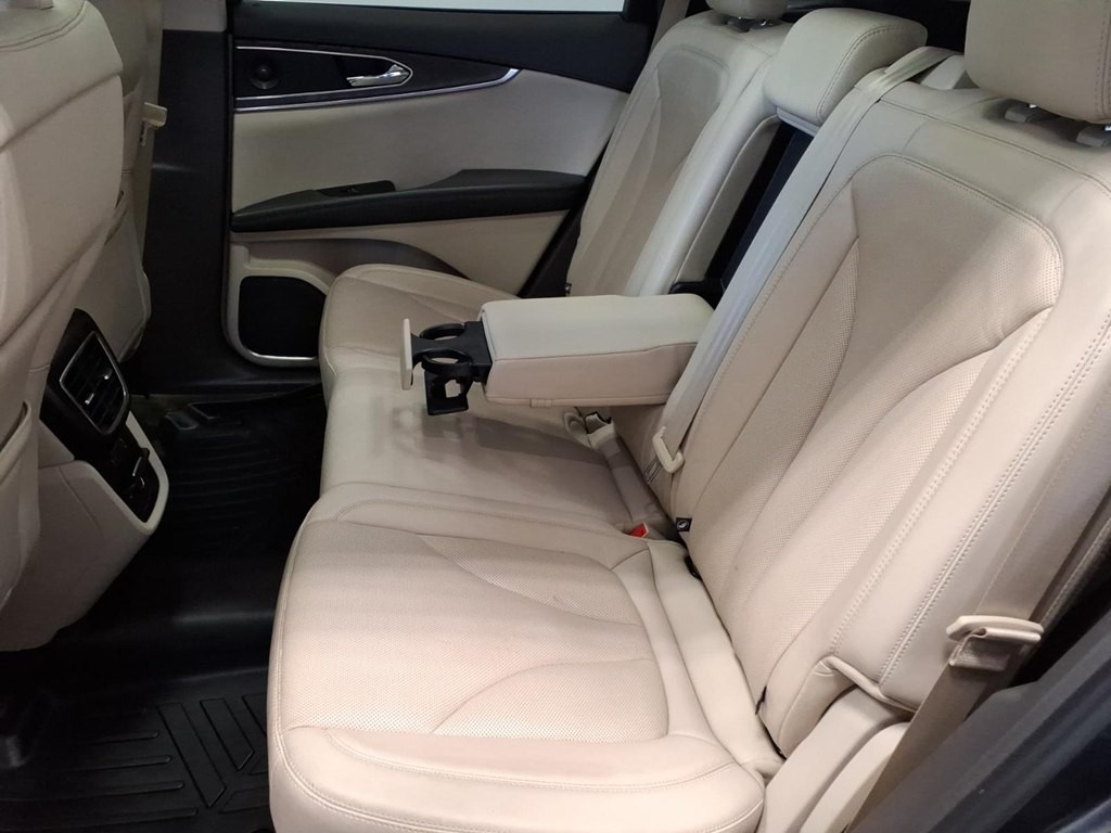 2019 Lincoln Nautilus Image 19