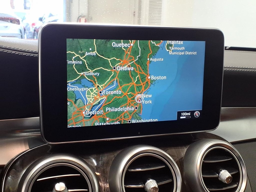 2017 Mercedes-Benz C-Class Image 13