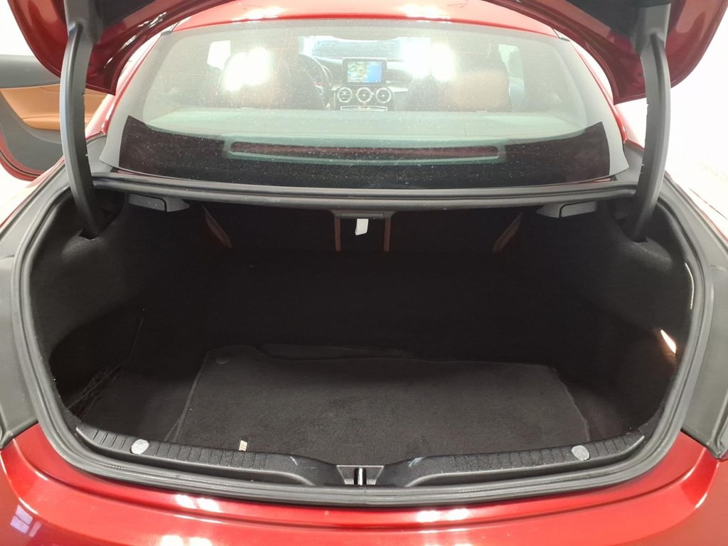 2017 Mercedes-Benz C-Class Image 24