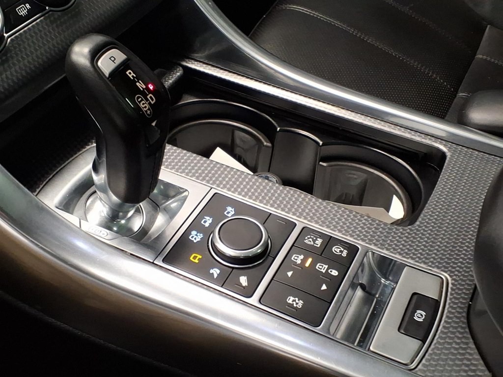 2017 Land Rover Range Rover Sport Image 17