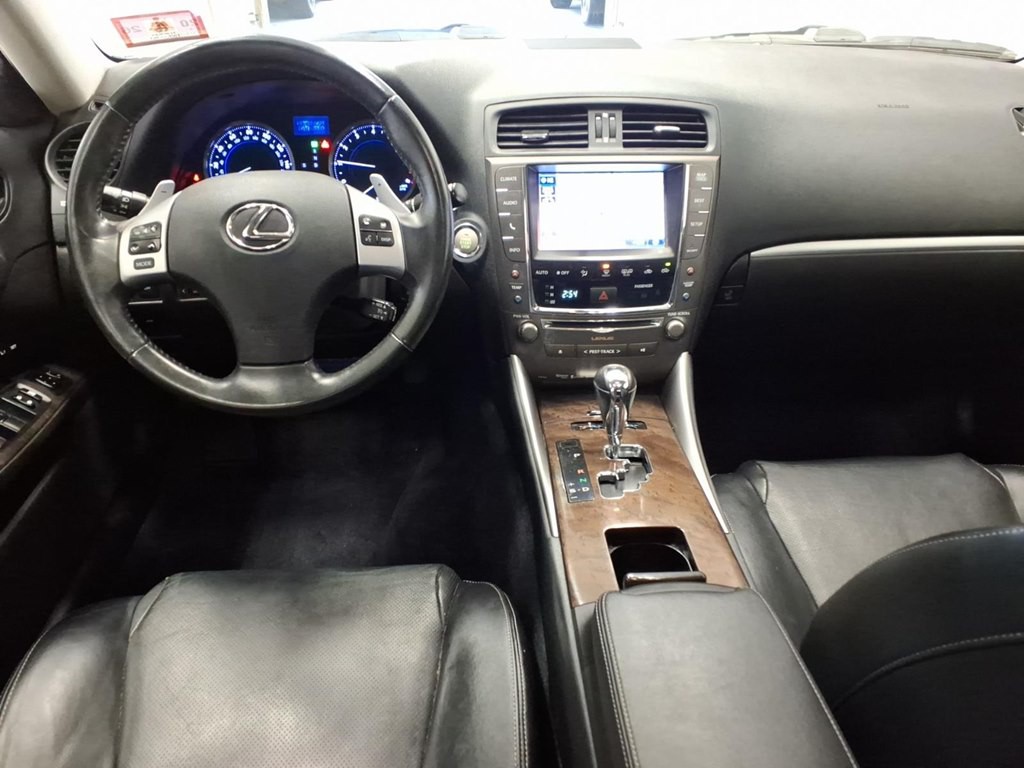 2013 Lexus IS 250 Image 9
