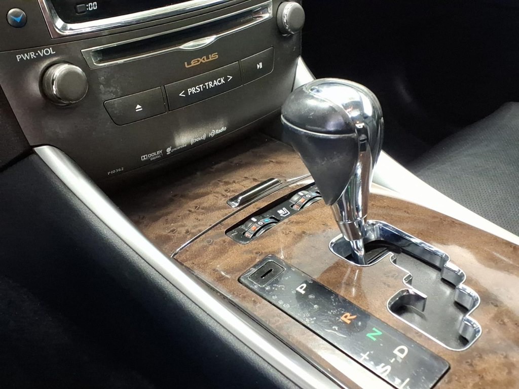 2013 Lexus IS 250 Image 17