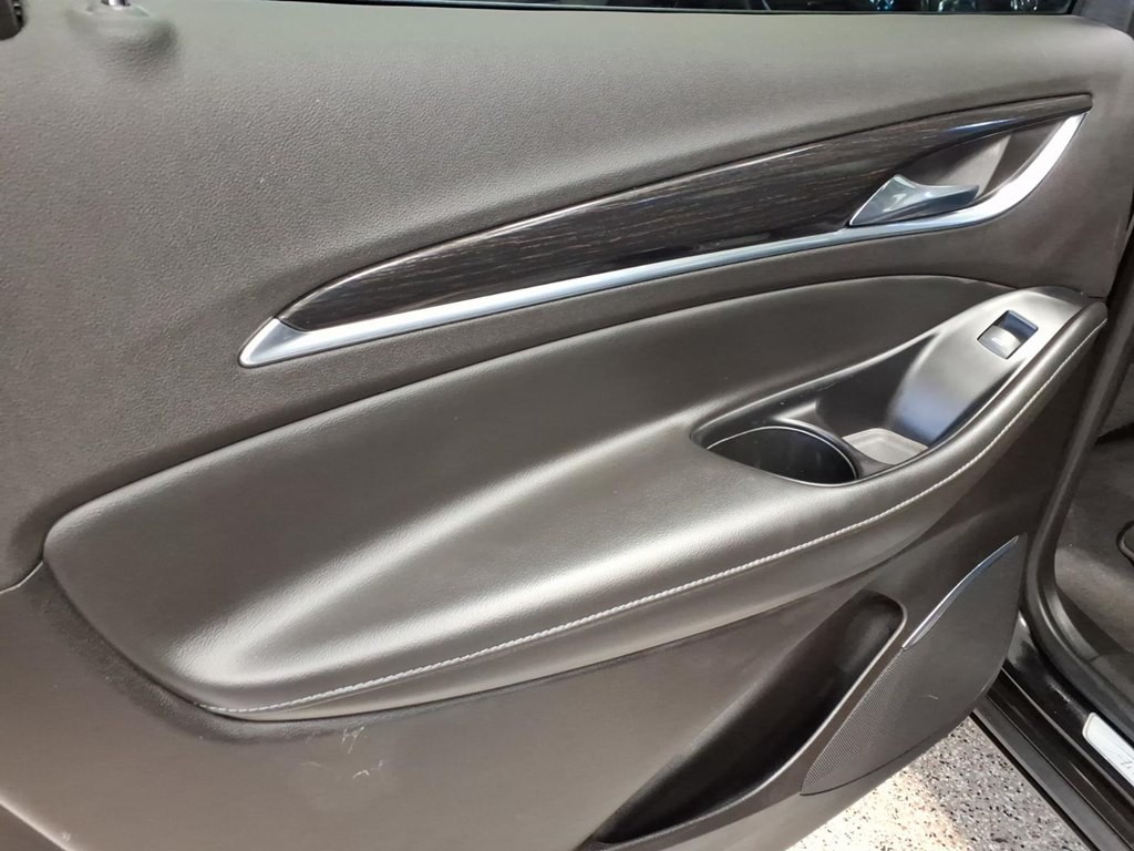 2019 Buick Enclave Image 19