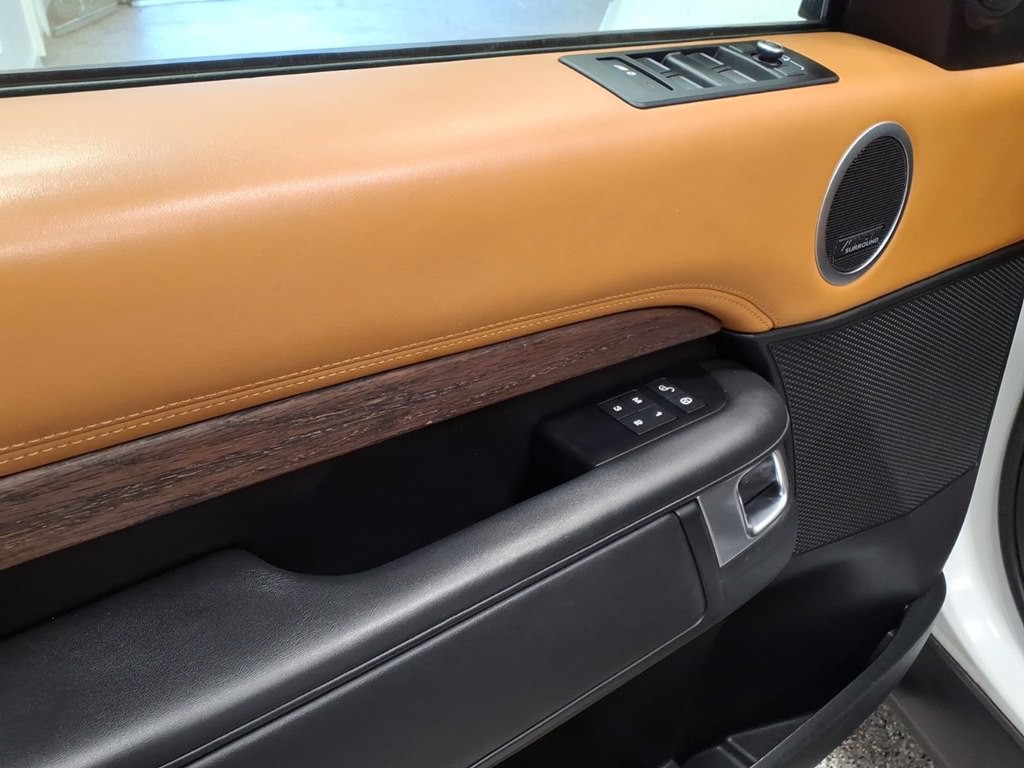 2019 Land Rover Discovery Image 8