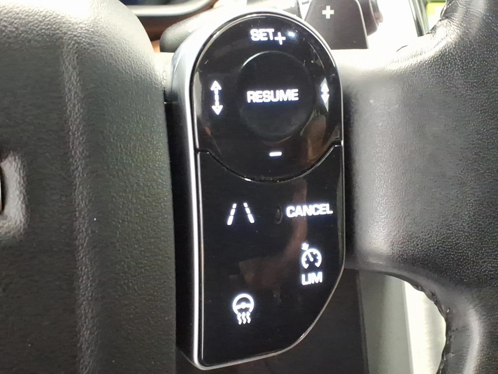 2019 Land Rover Discovery Image 12