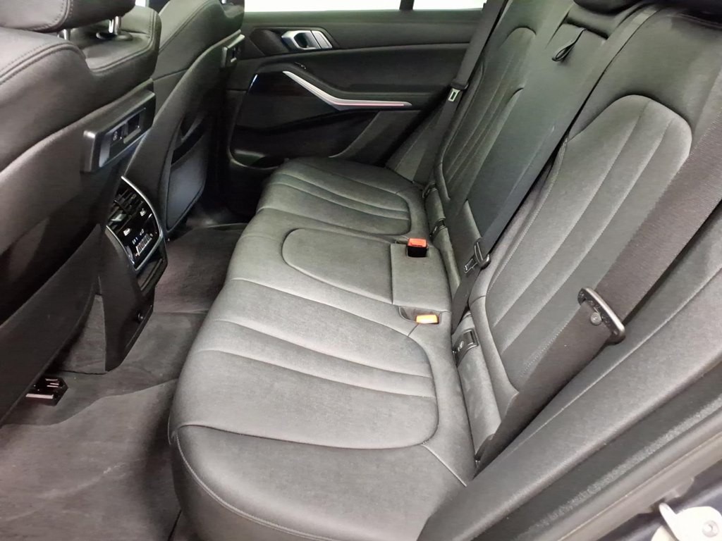 2021 BMW X5 Image 21