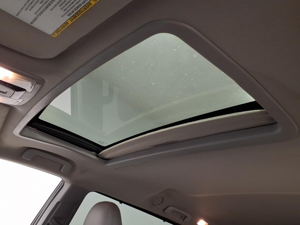 2016 Toyota Sienna Image 20