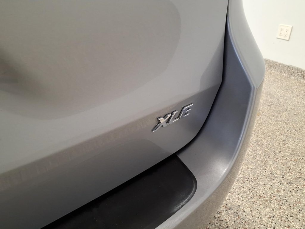 2016 Toyota Sienna Image 24