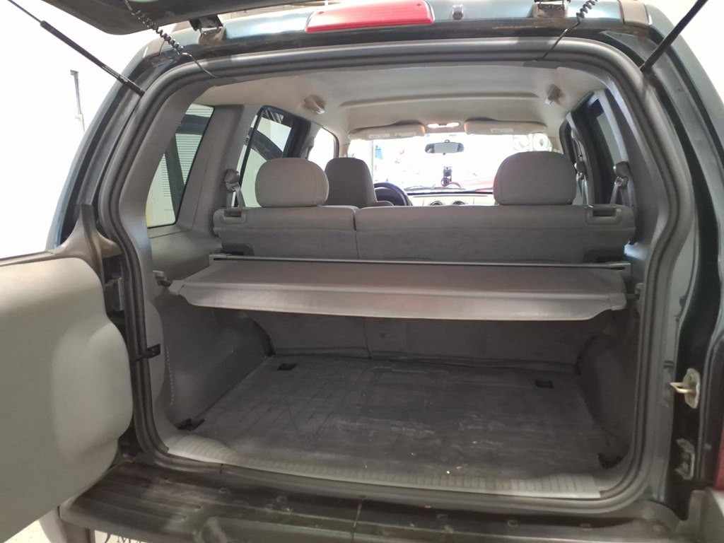 2005 Jeep Liberty Image 20