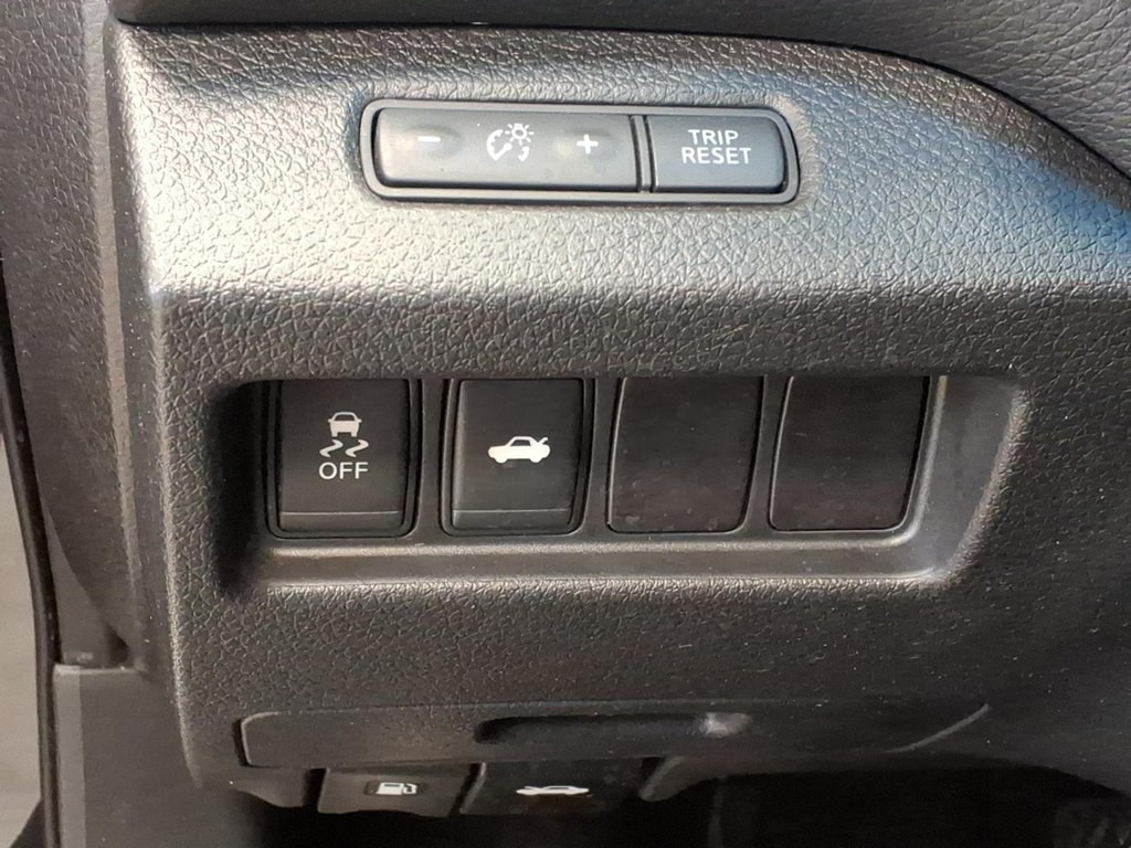 2015 Nissan Altima Image 10