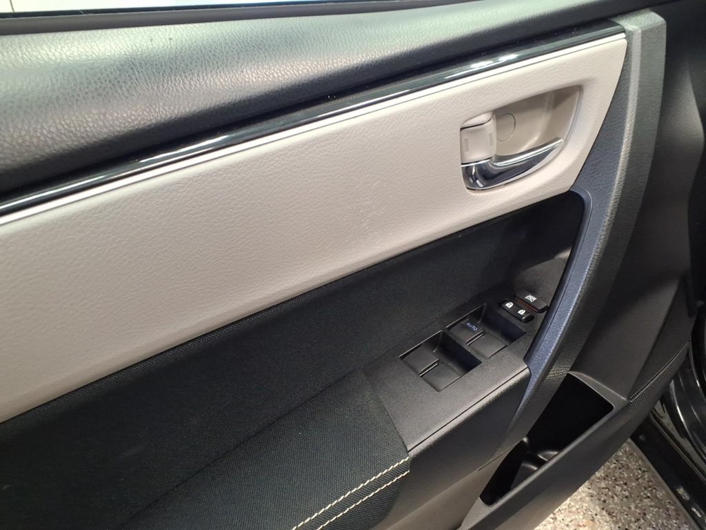 2018 Toyota Corolla Image 8