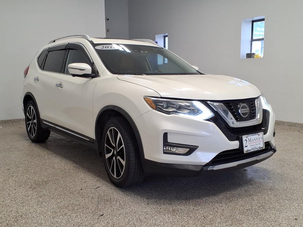 2018 Nissan Rogue Image 3