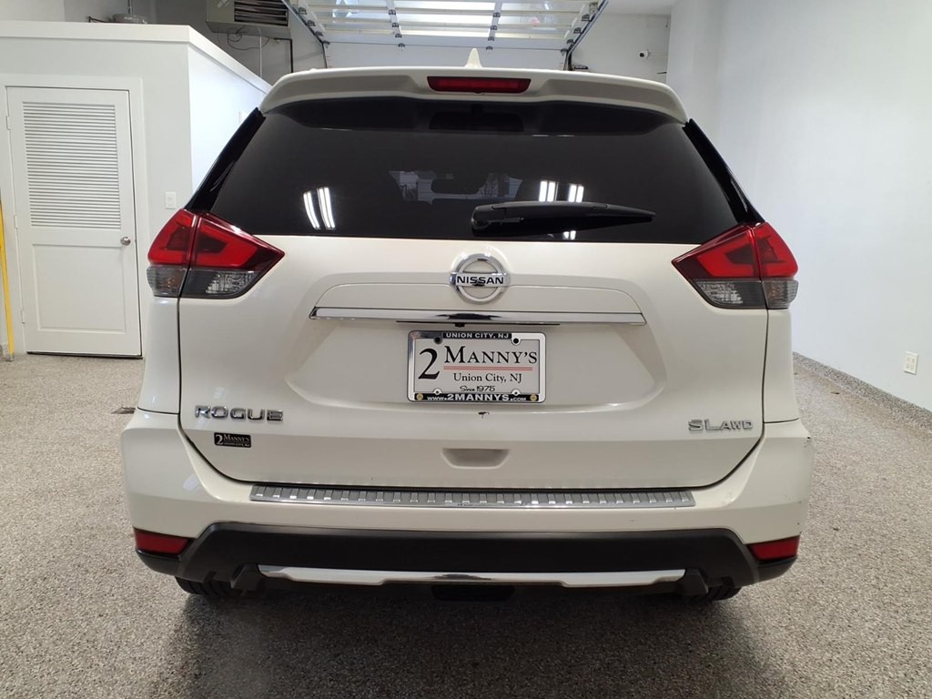 2018 Nissan Rogue Image 5