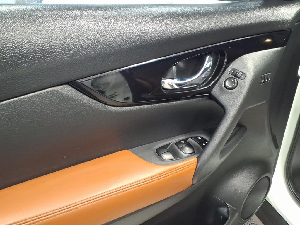 2018 Nissan Rogue Image 8