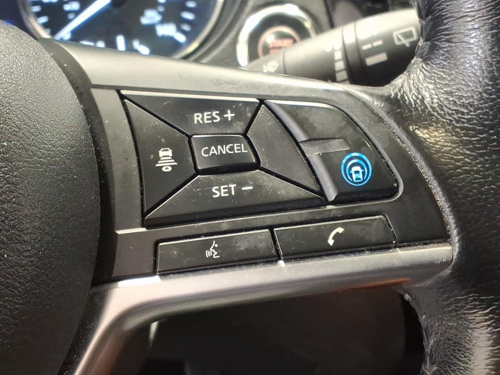 2018 Nissan Rogue Image 13