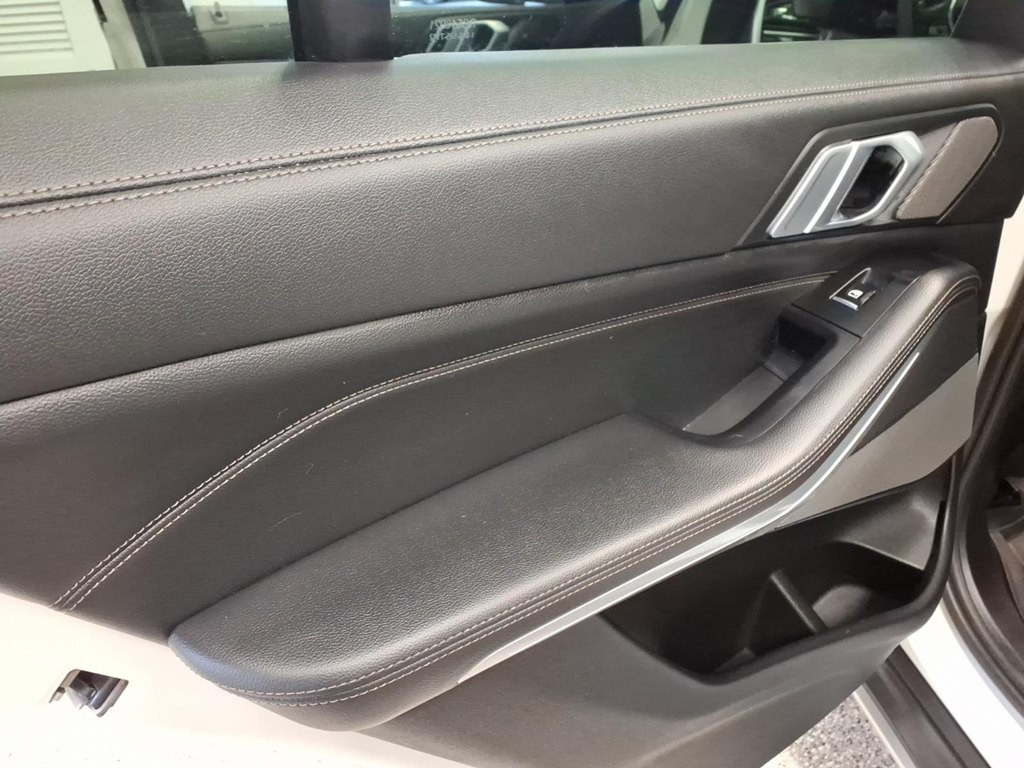 2020 BMW X5 Image 21