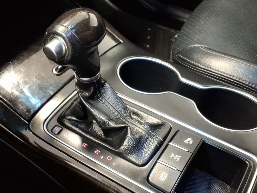 2017 Kia Sorento Image 16