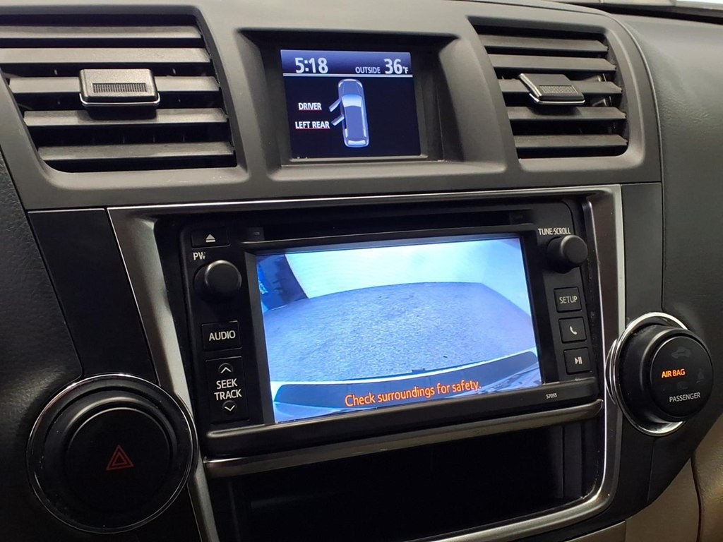 2013 Toyota Highlander Image 14