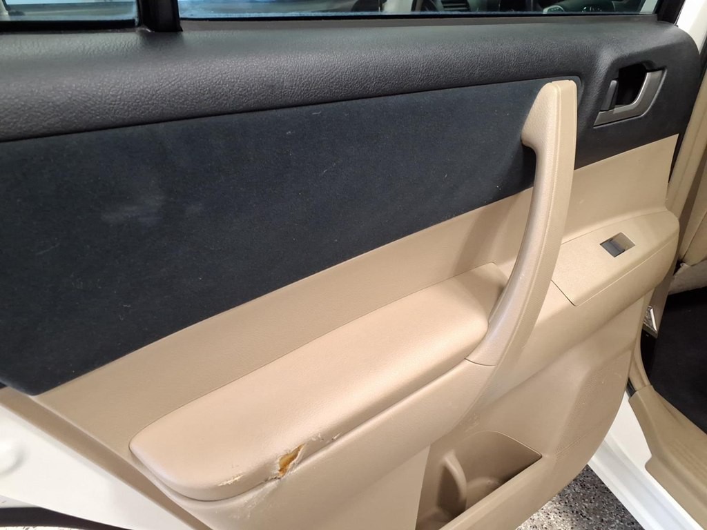 2013 Toyota Highlander Image 19