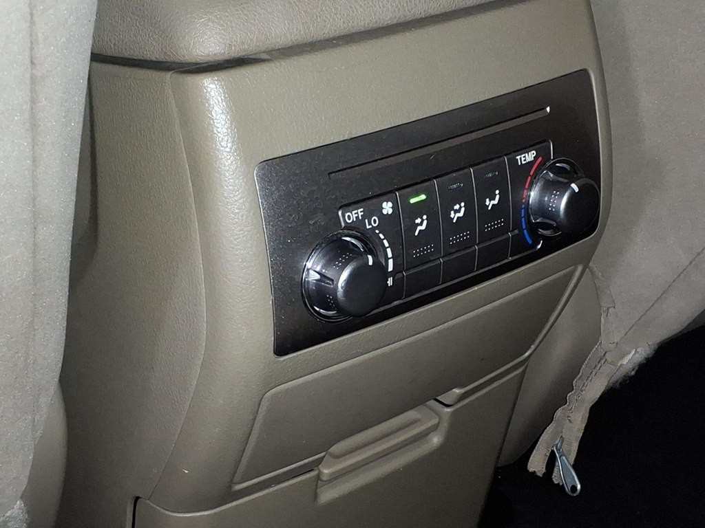 2013 Toyota Highlander Image 21