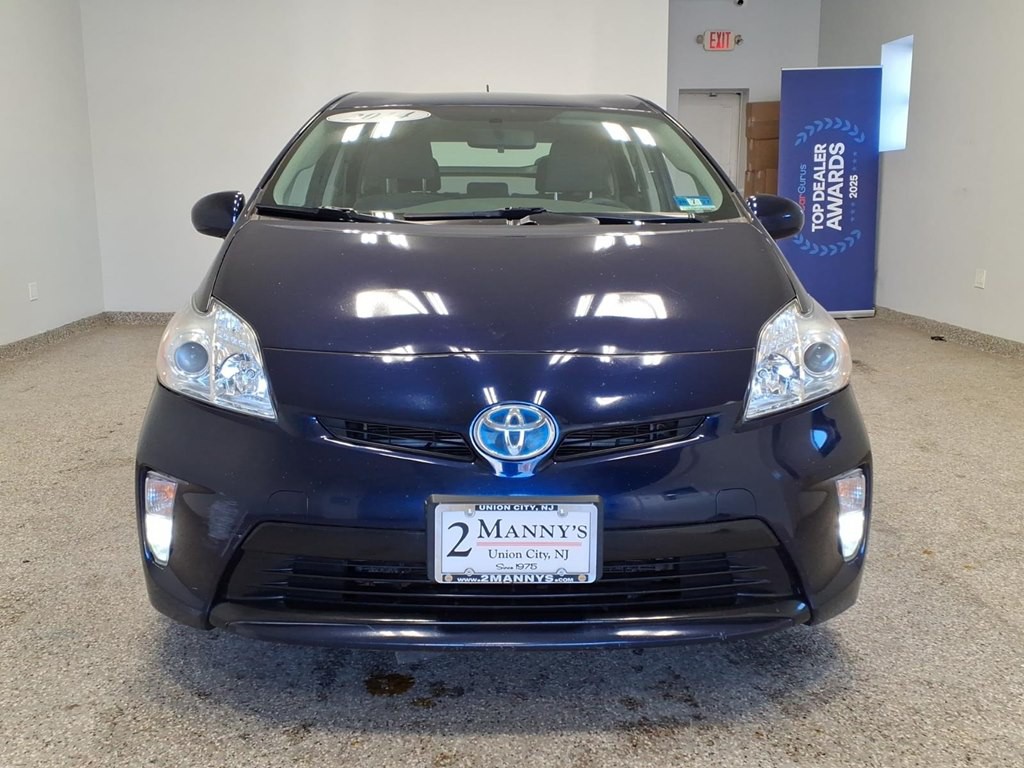 2014 Toyota Prius Image 2