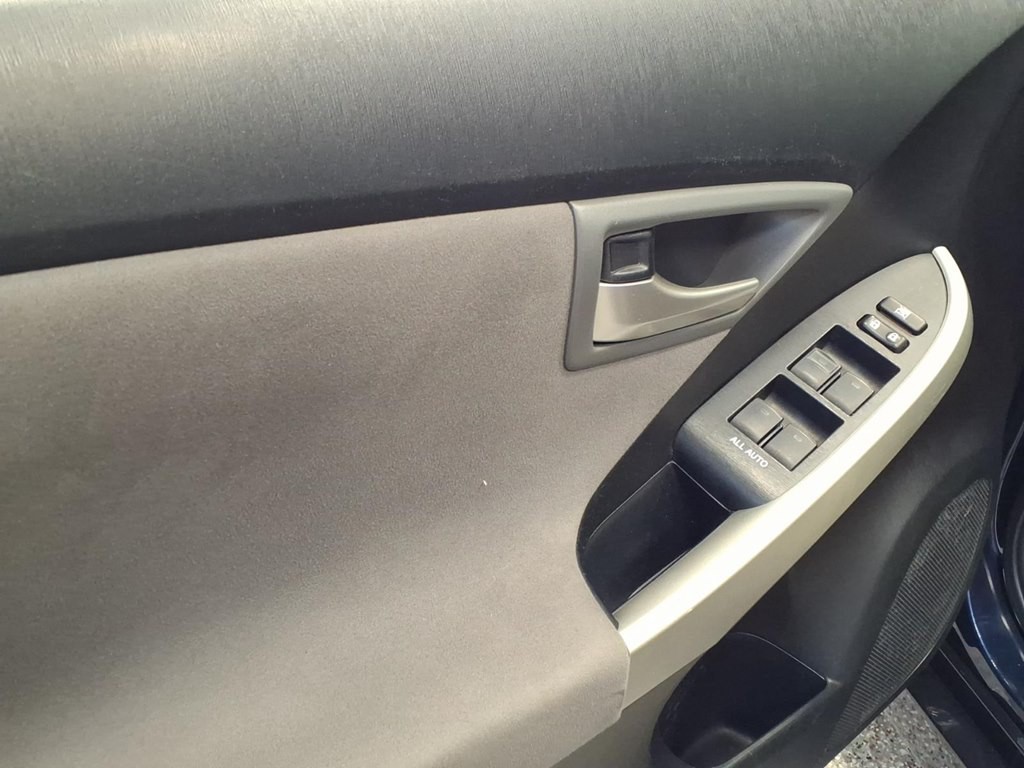 2014 Toyota Prius Image 8