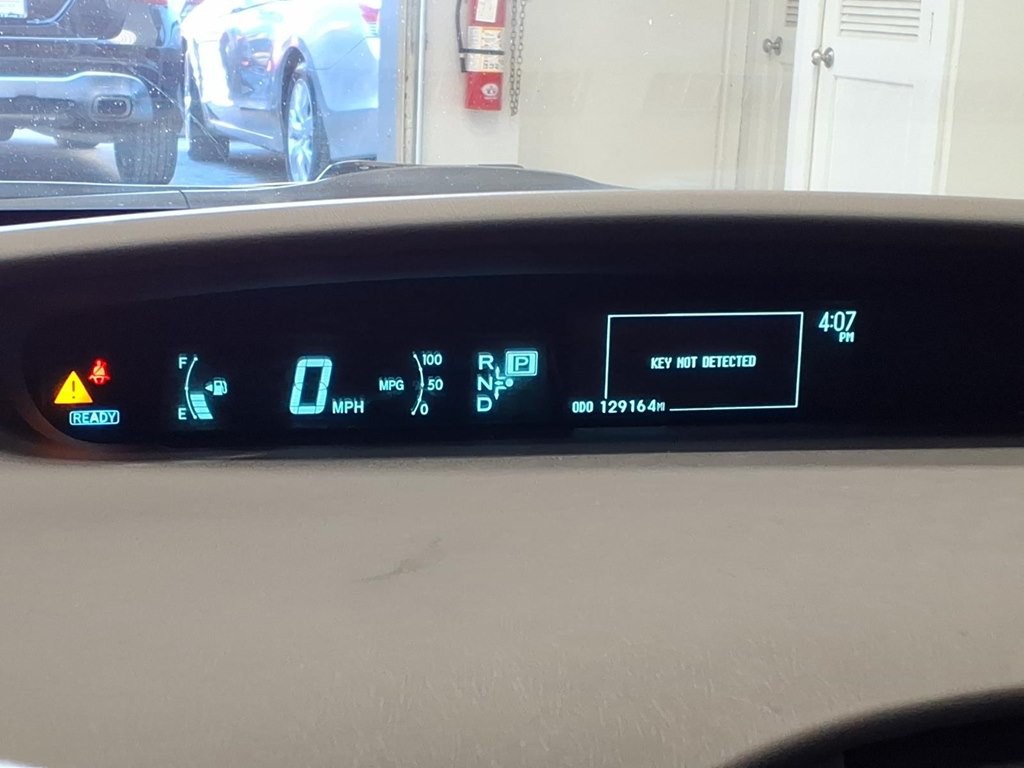 2014 Toyota Prius Image 12