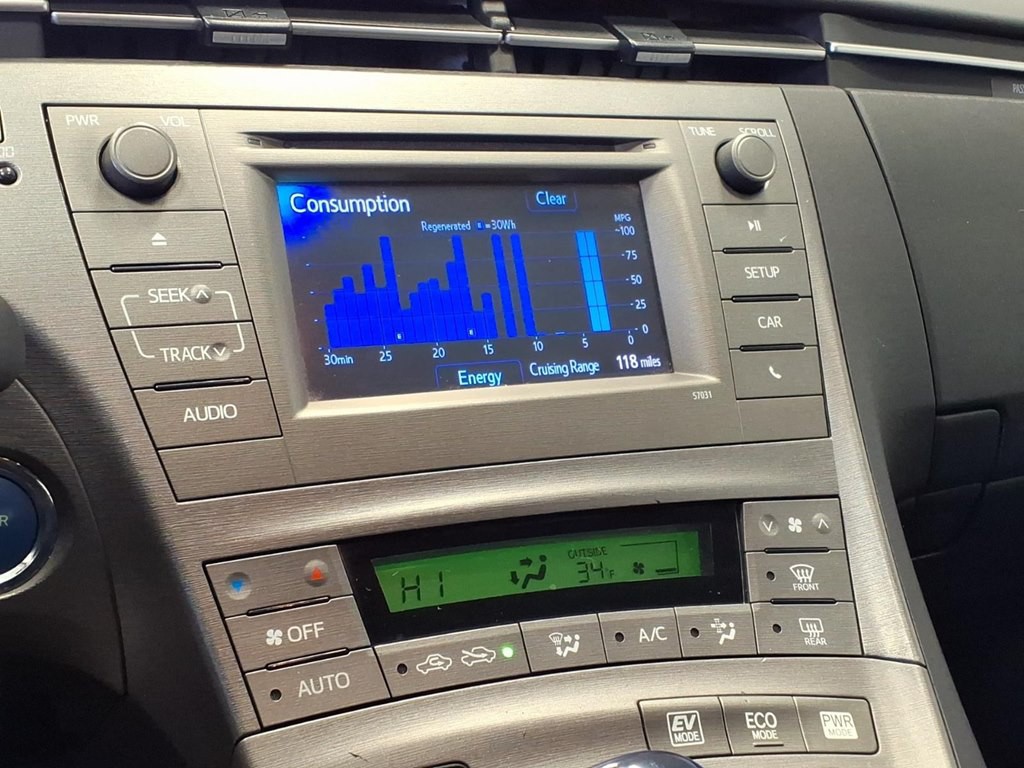 2014 Toyota Prius Image 13