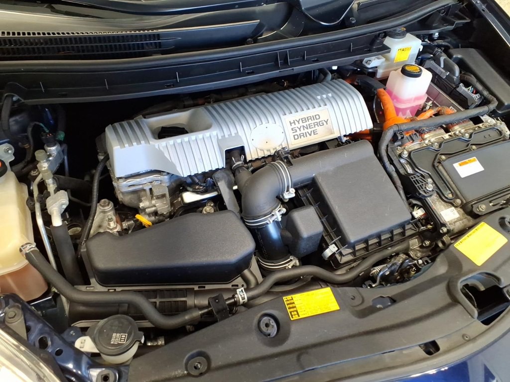 2014 Toyota Prius Image 18