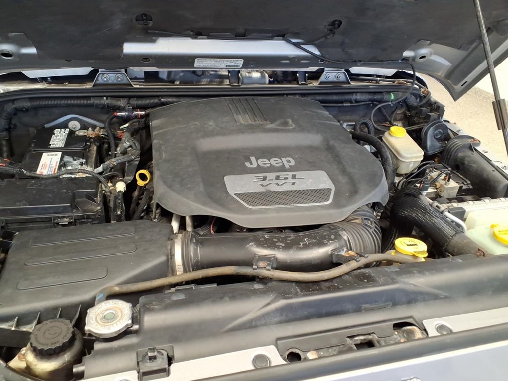 2013 Jeep Wrangler Unlimited Image 20