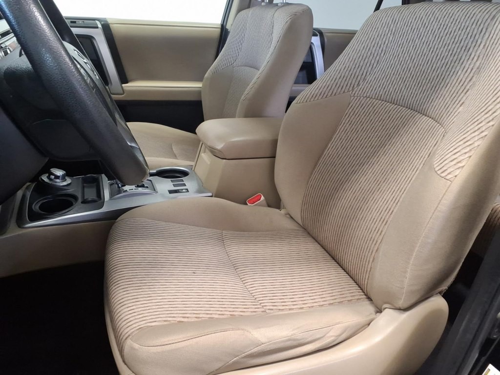 2013 Toyota 4Runner Image 18