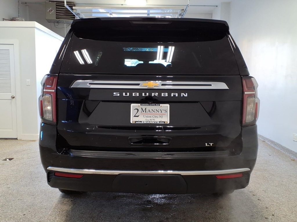 2021 Chevrolet Suburban Image 5