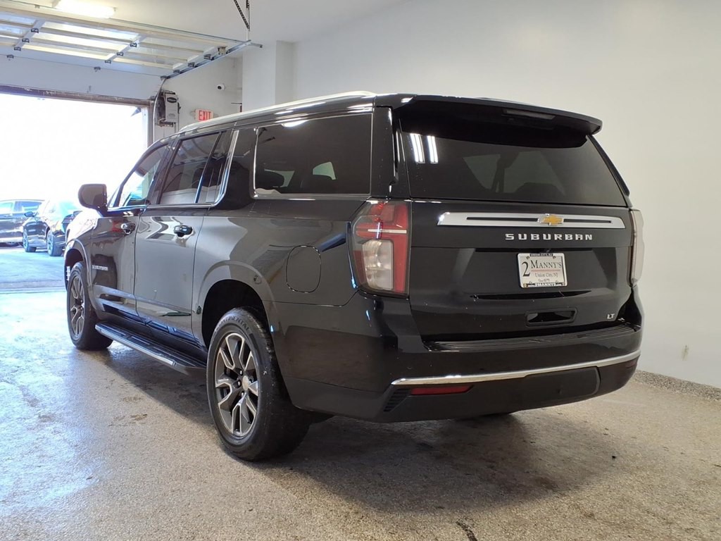 2021 Chevrolet Suburban Image 6