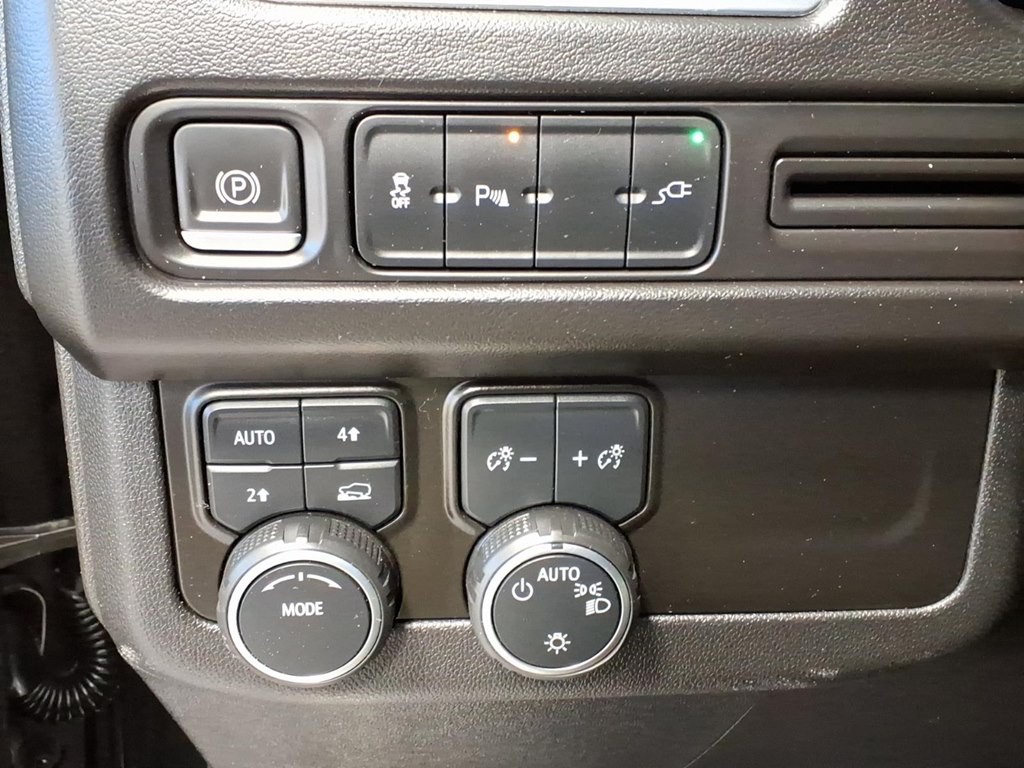 2021 Chevrolet Suburban Image 10