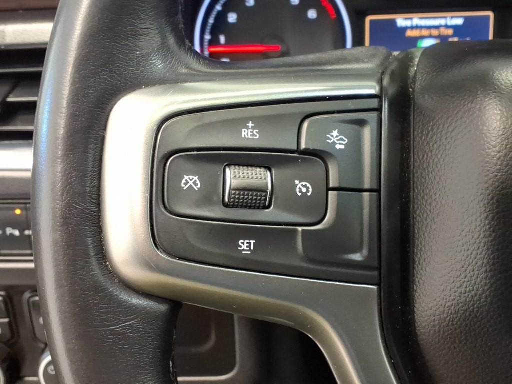 2021 Chevrolet Suburban Image 11