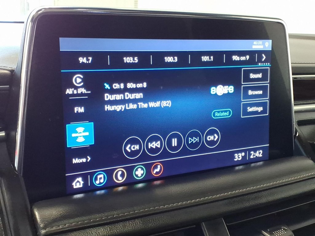 2021 Chevrolet Suburban Image 16