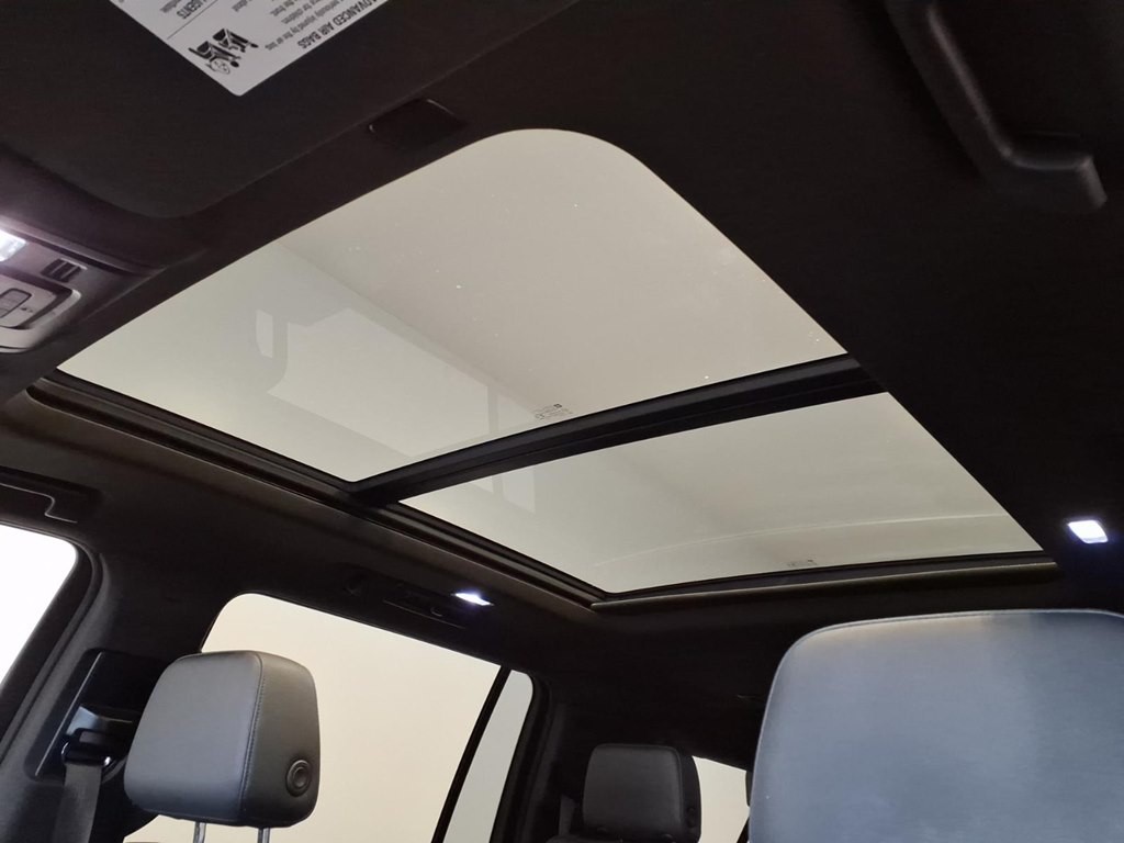 2021 Chevrolet Suburban Image 23