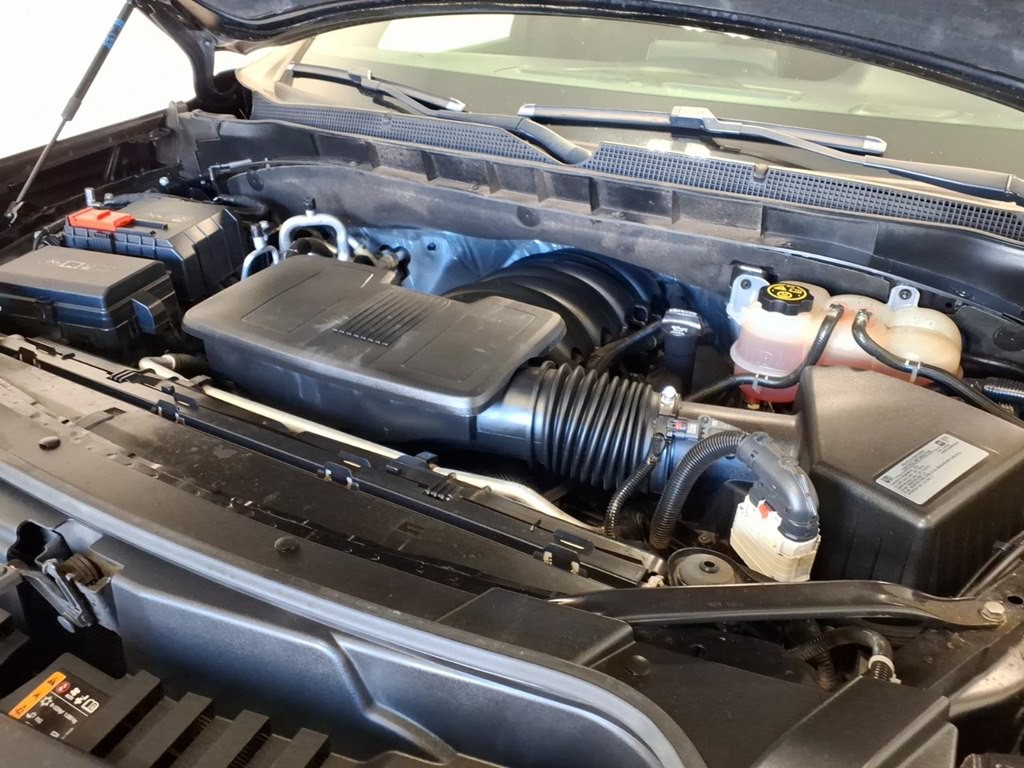 2021 Chevrolet Suburban Image 24