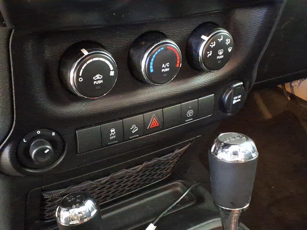 2018 Jeep Wrangler Image 14