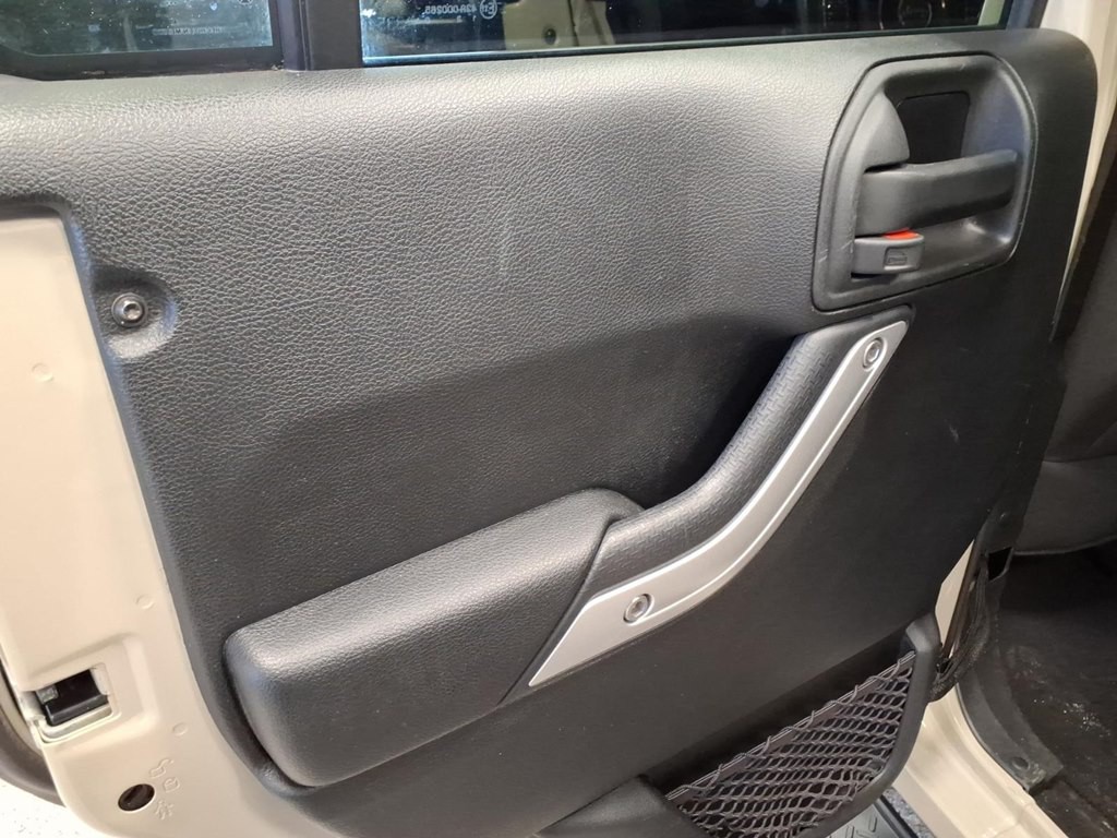 2018 Jeep Wrangler Image 17