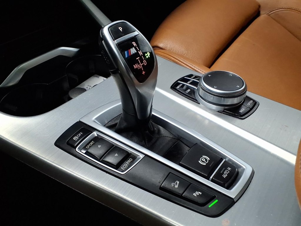 2018 BMW X4 Image 16