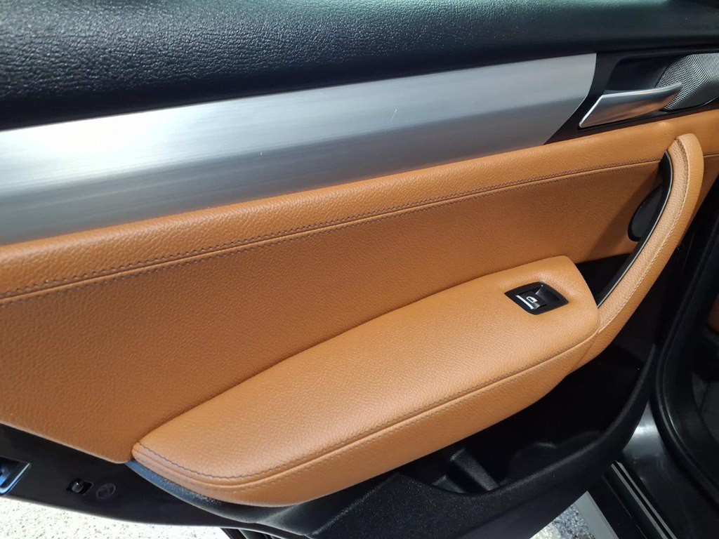 2018 BMW X4 Image 19